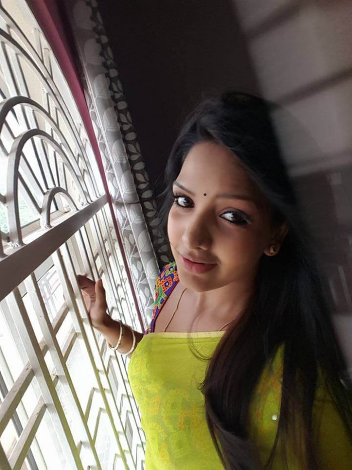 Pavani Reddy Images