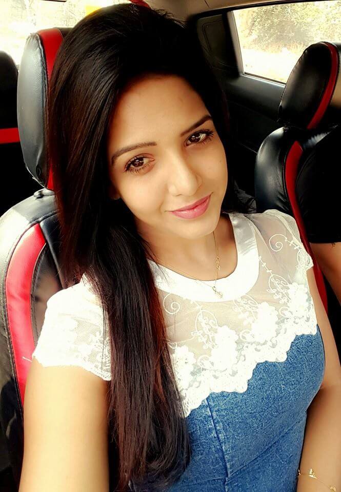 Pavani Reddy Images