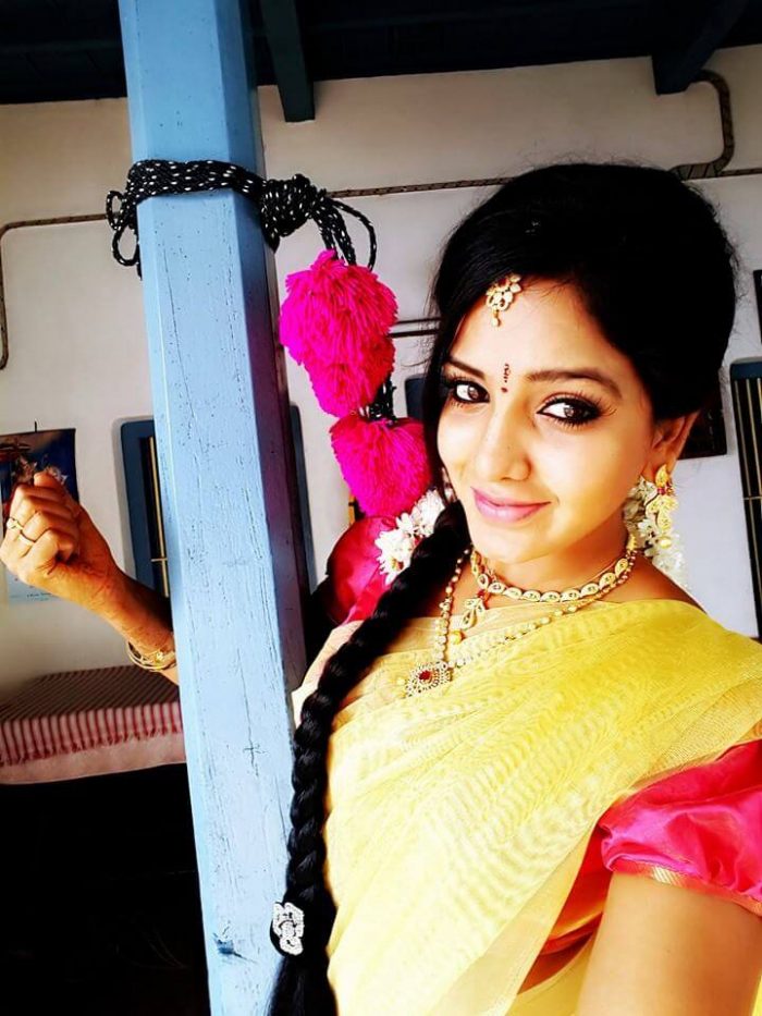 Pavani Reddy Images
