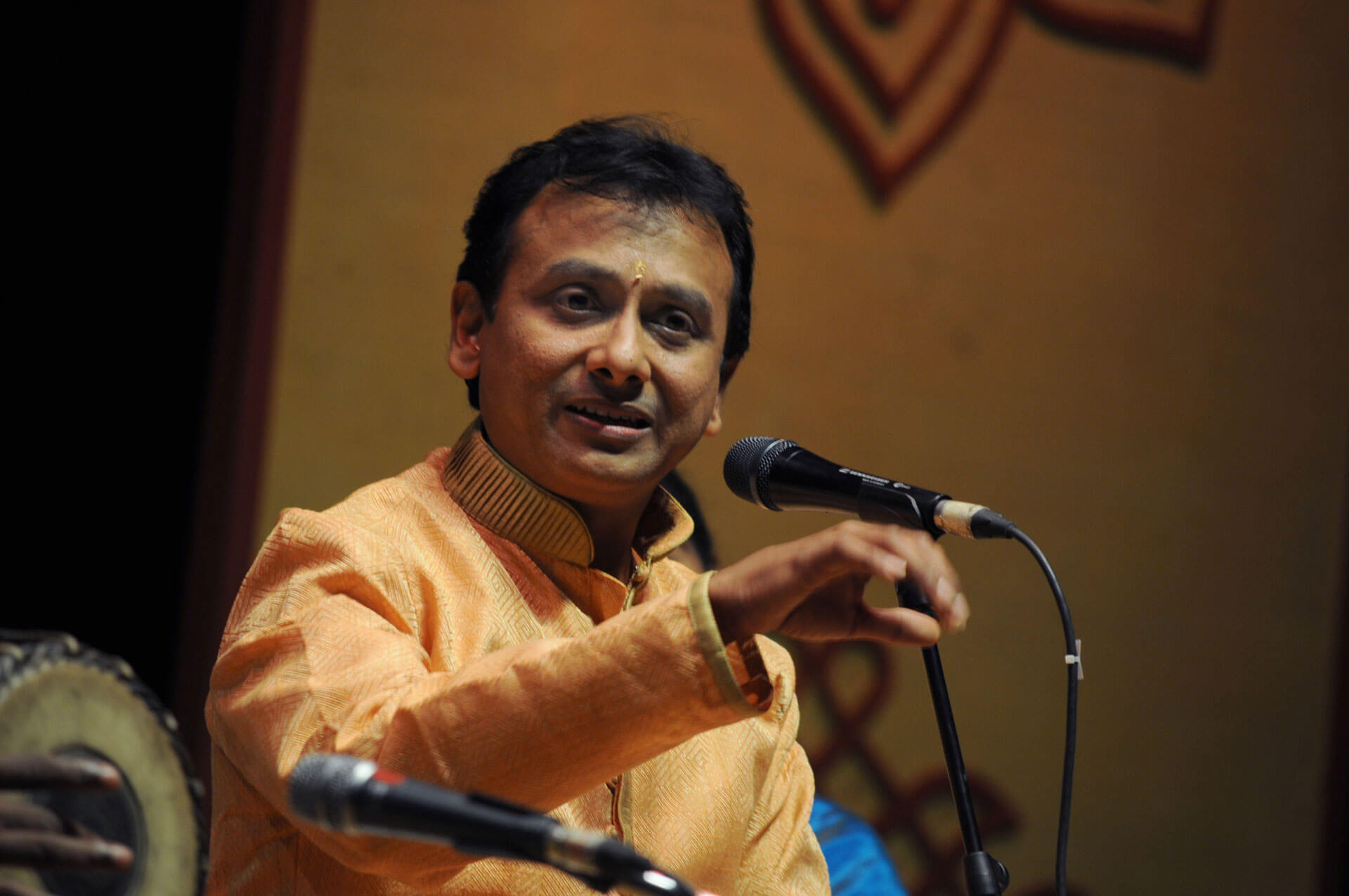 Unnikrishnan Wiki Biography Age Wife Daughter Songs Videos