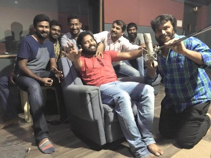 Attakathi Dinesh Images