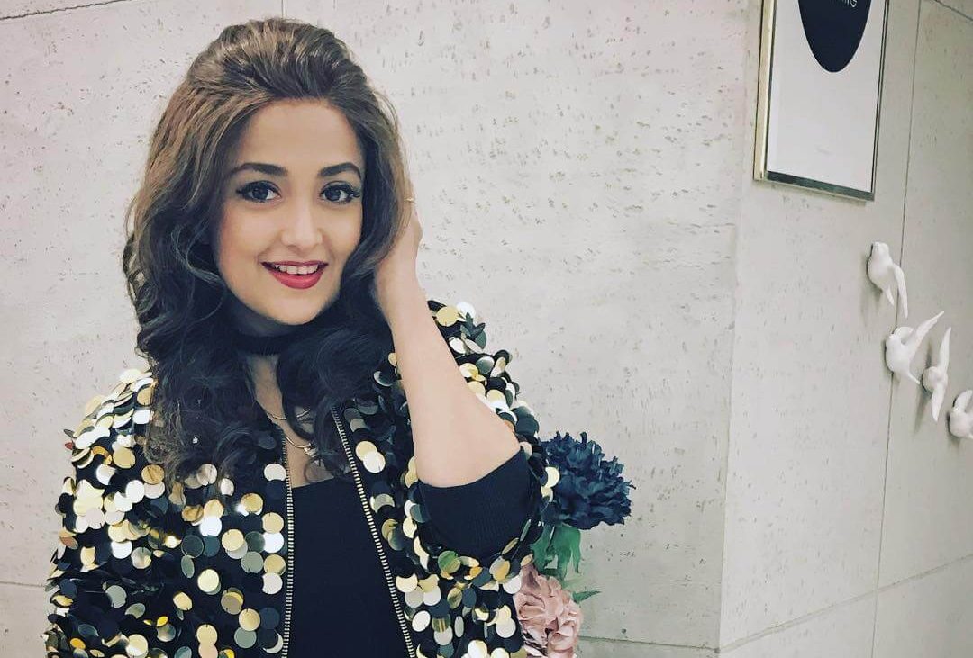 Monali Thakur Images