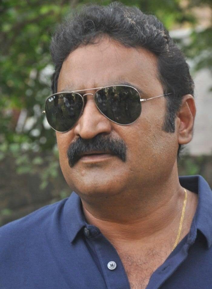 Aadukalam Naren