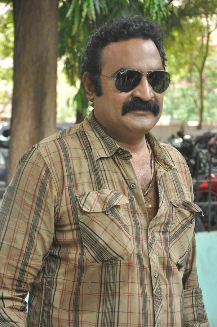 Aadukalam Naren