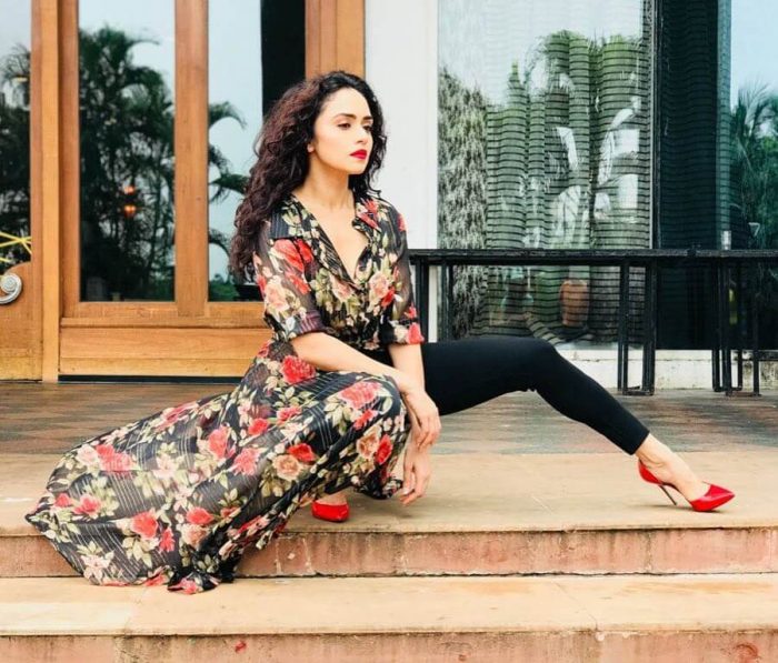 Amruta Khanvilkar