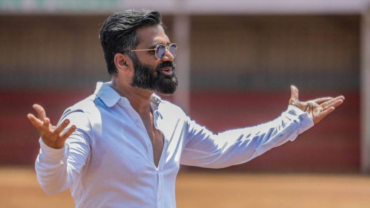 Suniel Shetty Wiki, Biography, Age, Movies List, Family, Images - News Bugz