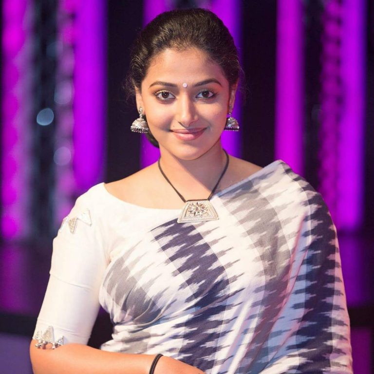Anu Sithara Wiki, Biography, Age, Movies List, Family, Images - News Bugz