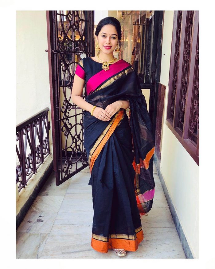 Mirnalini Ravi Images