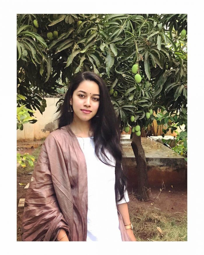 Mirnalini Ravi Images