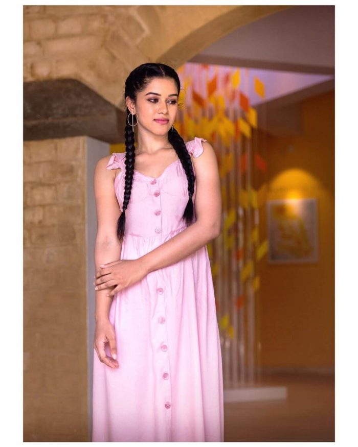 Mirnalini Ravi Images
