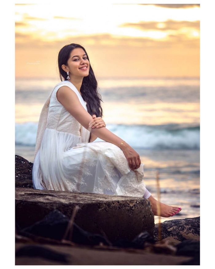 Mirnalini Ravi Images