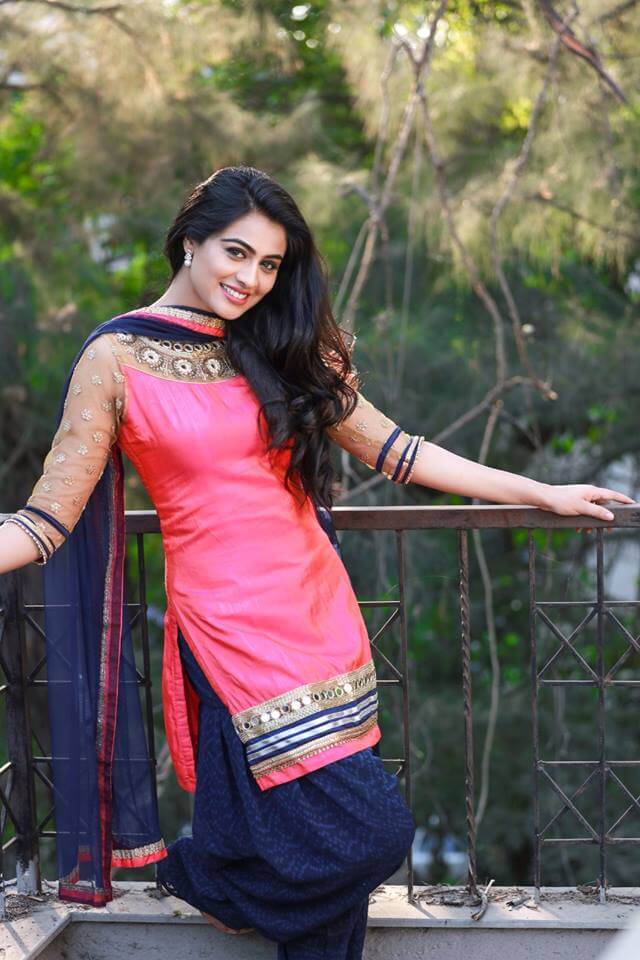 Neha Hinge Wiki Neha Hinge Wiki