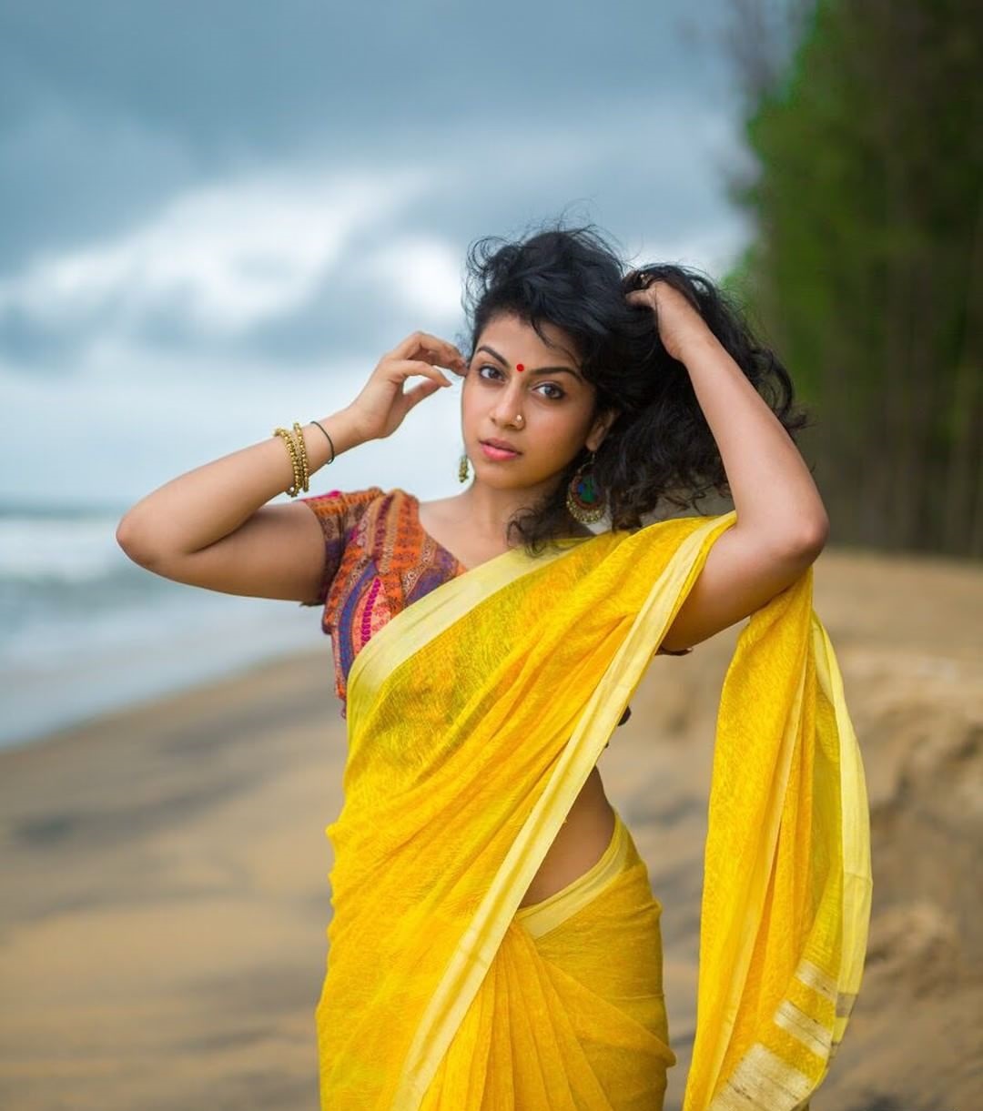 shruthi ramachandran navel shruthi ramachandran navel