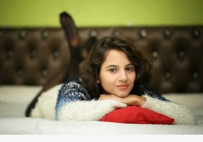 Divya Dekate Images