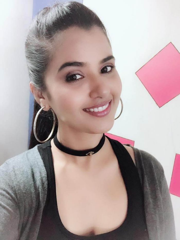Nanditha Jennifer Images