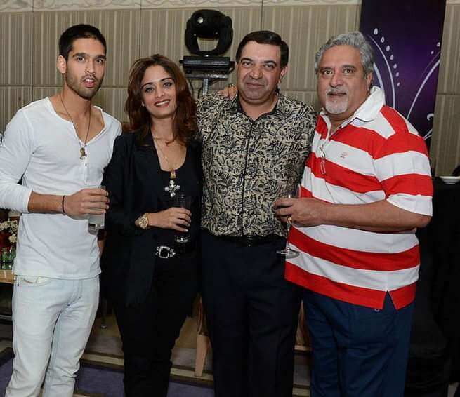 Pinky Lalwani Images