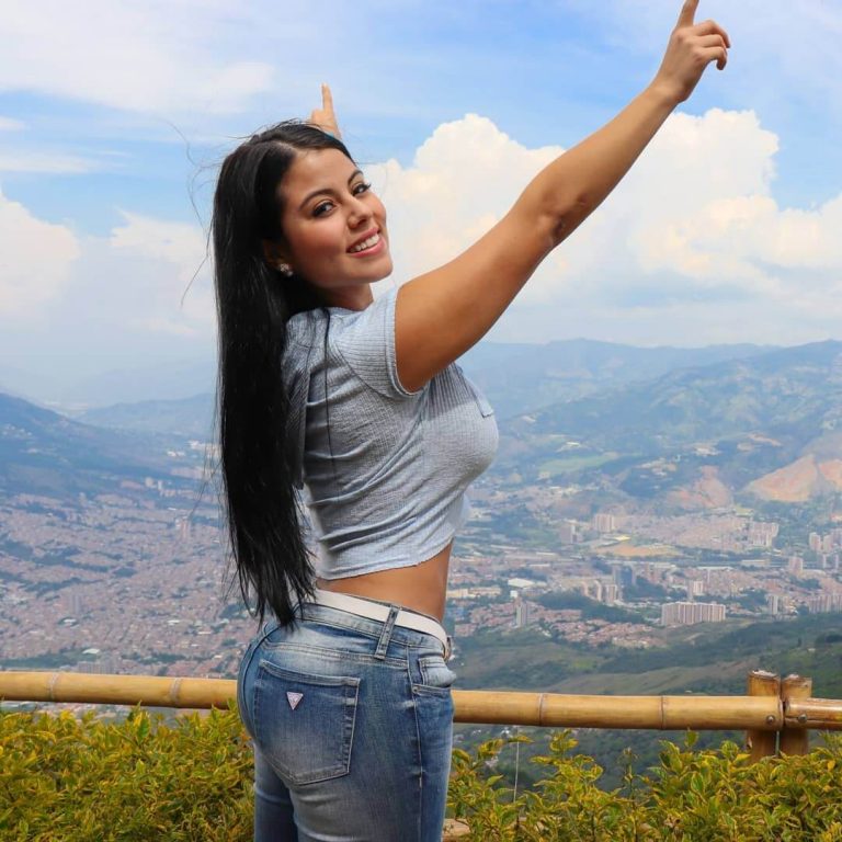 Steffy Moreno (YouTuber) Wiki, Biography, Age, Images, Videos - News Bugz