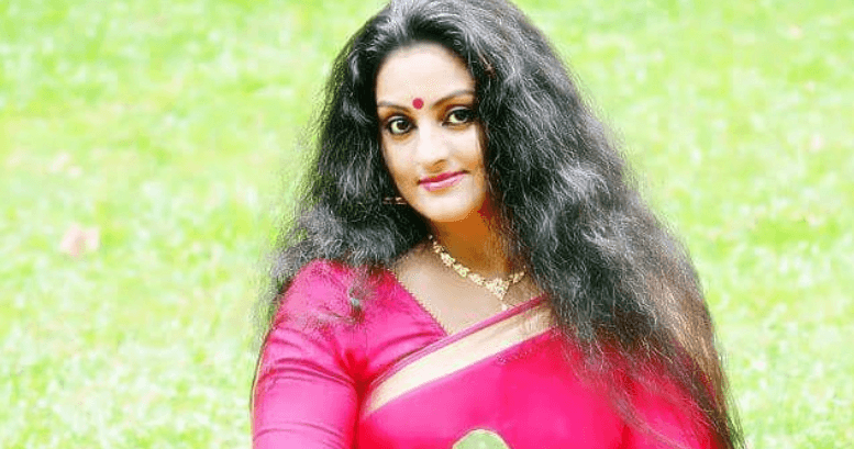 Suchitra Nair Images