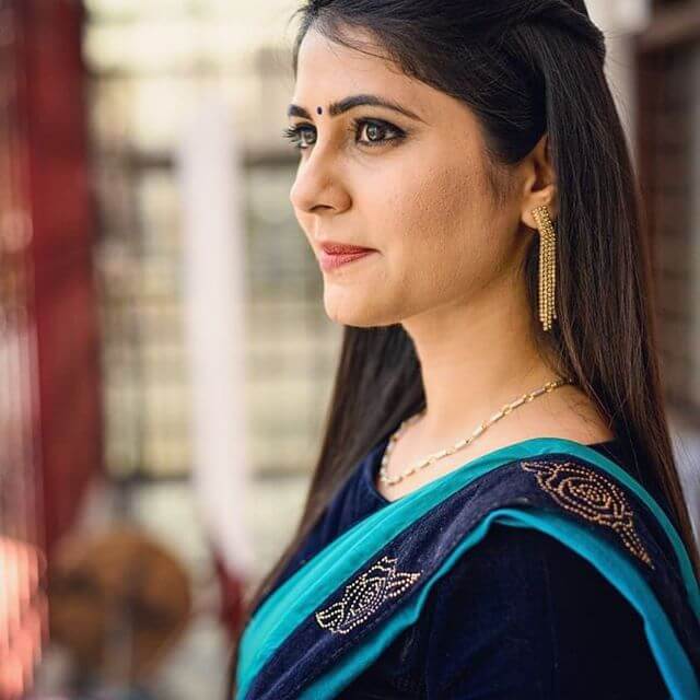 Veena Jagtap Photos