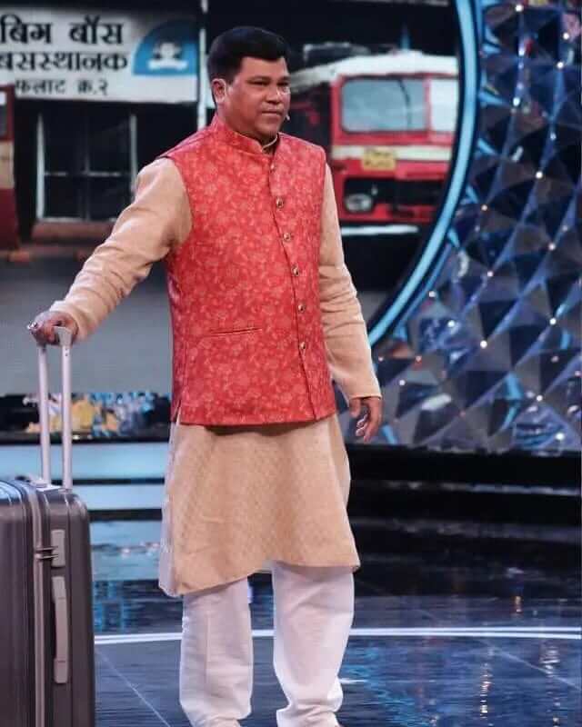 Digambar Naik Images