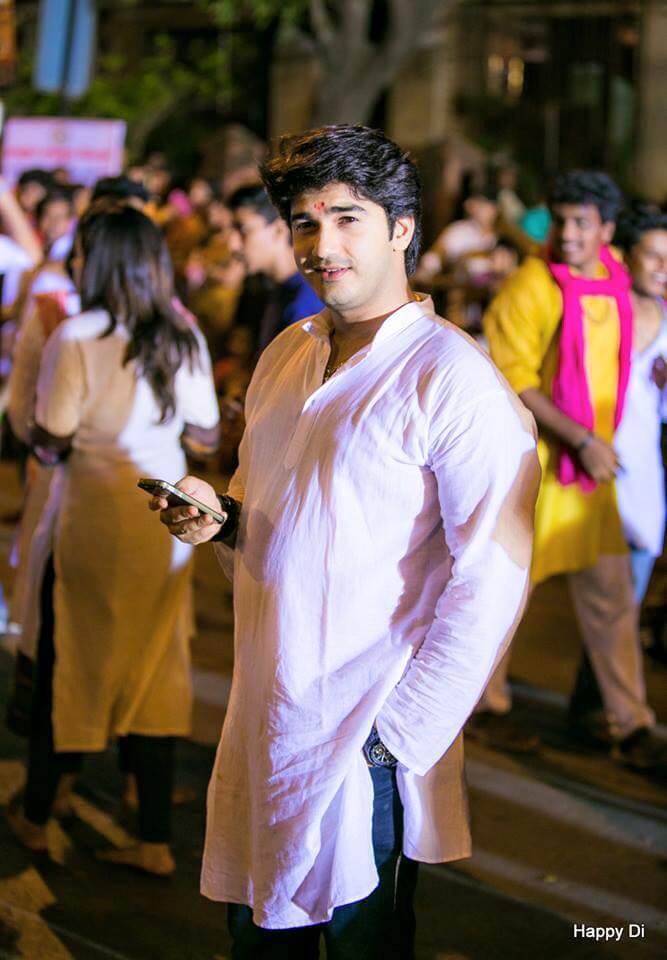Madhav Deochake Images