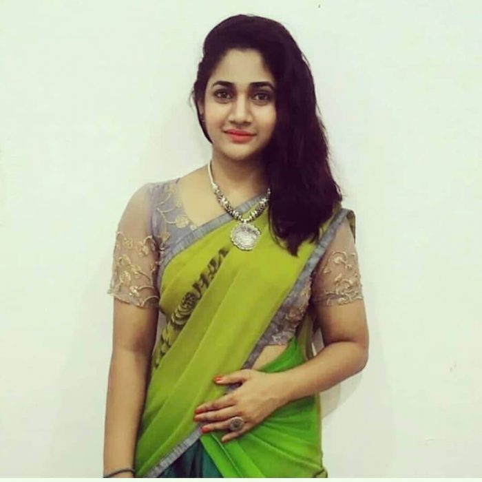 Losliya Images