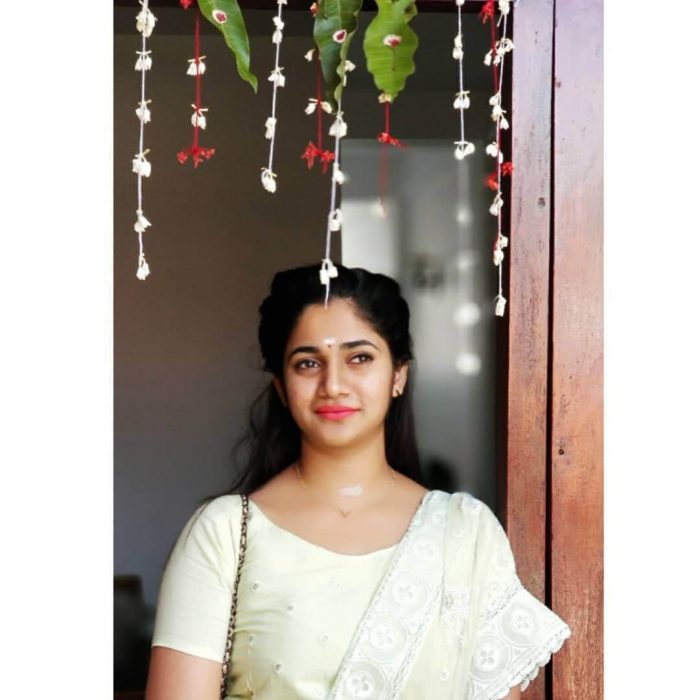 Losliya Images