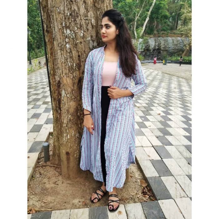 Losliya Images