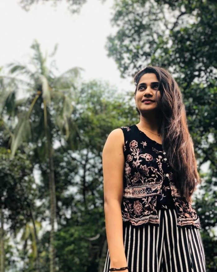 Losliya Images