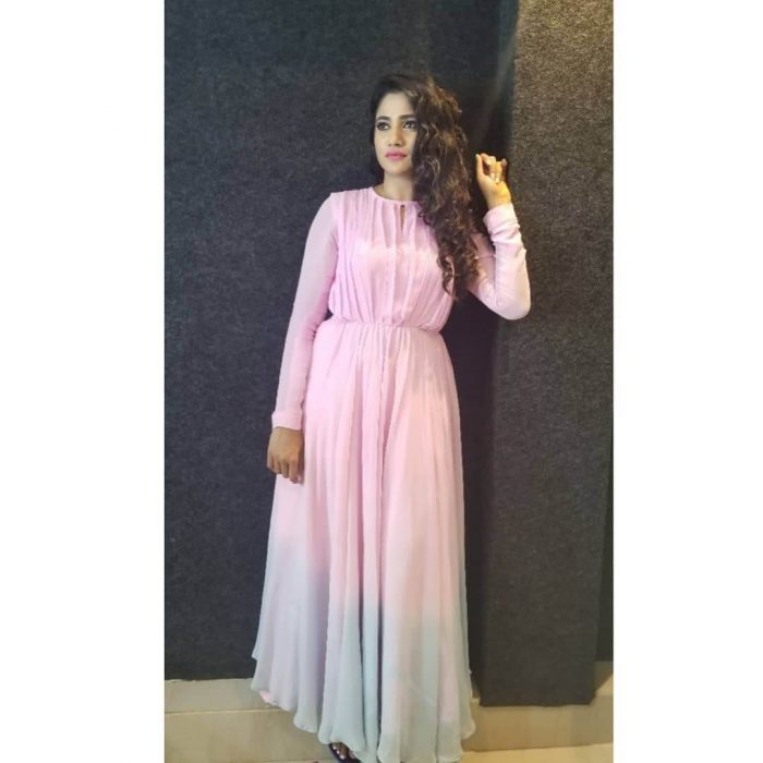 Losliya Images