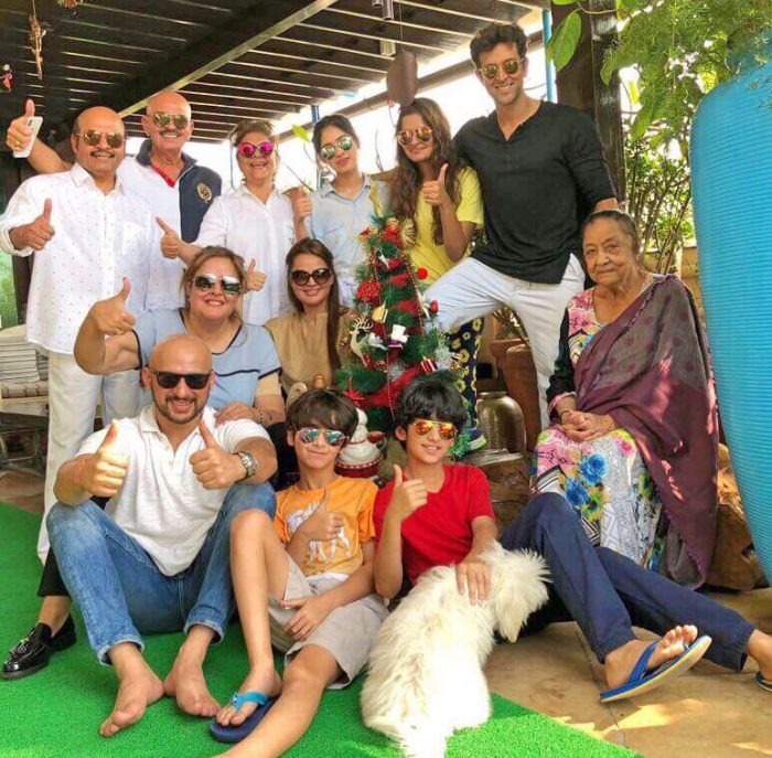 Sunaina Roshan Family