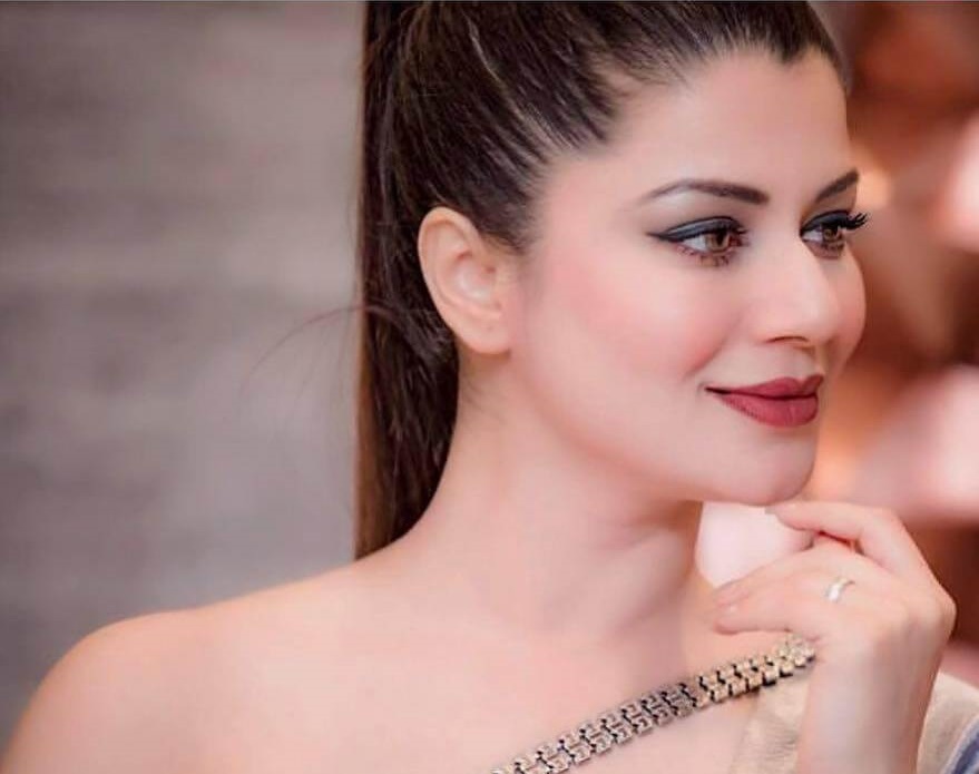 Kainaat Arora Wiki, Biography, Age, Movies, Family, Images &Amp; More - News Bugz