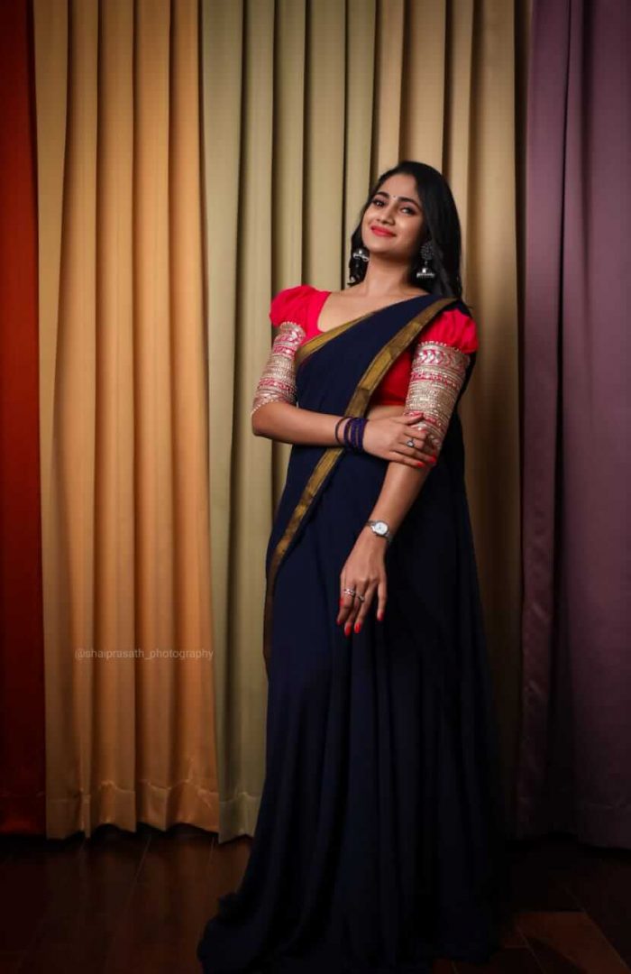 Losliya Images