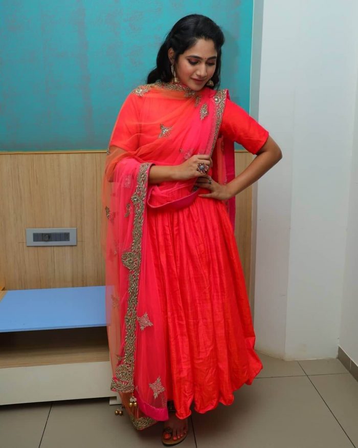 Losliya Images