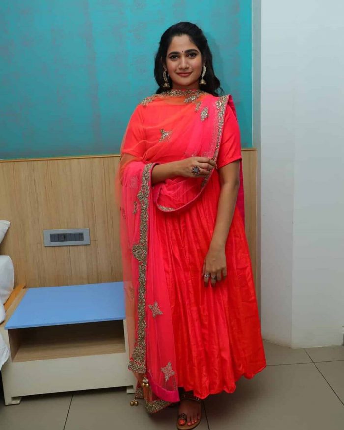 Losliya Images