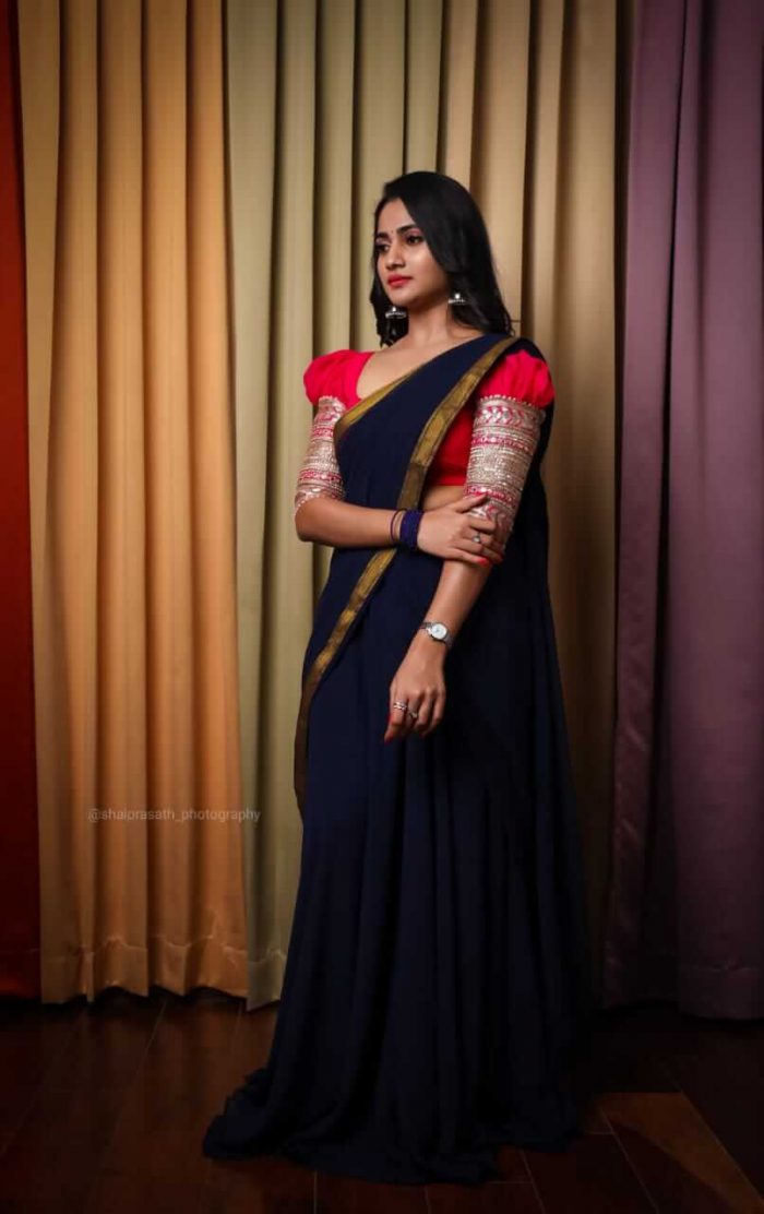 Losliya Images