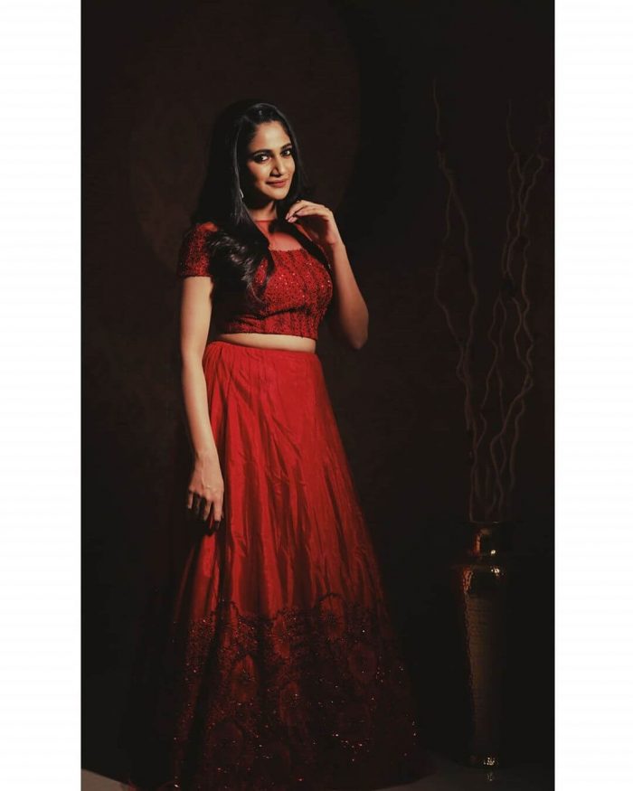 Losliya Images
