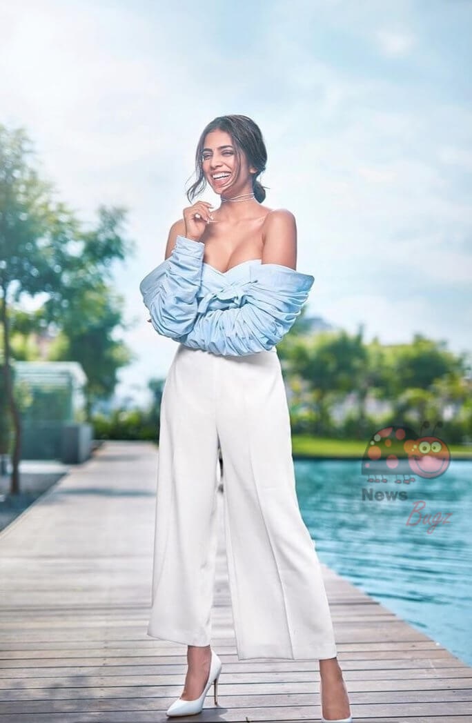Malavika Mohanan Images