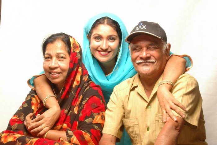 Thesni Khan