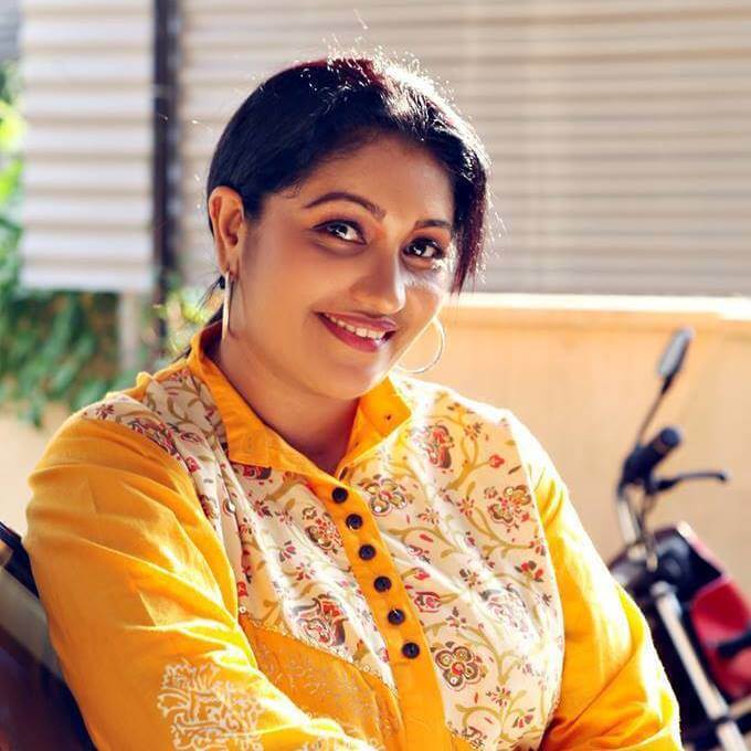 Thesni Khan