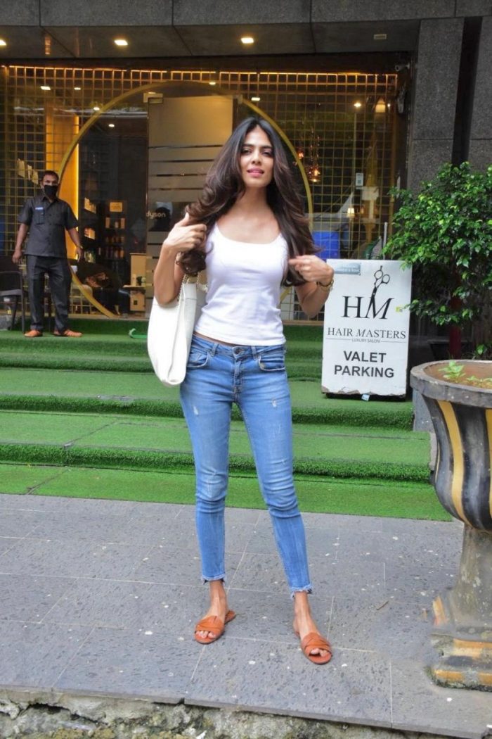 Malavika Mohanan Photos