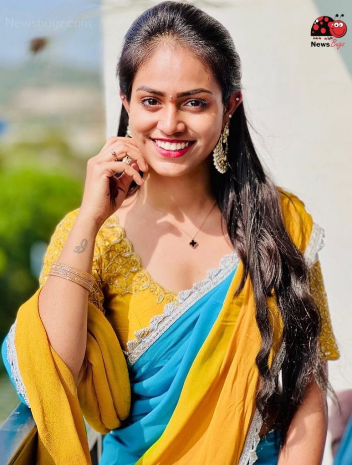 Gayathri Dolly D Cruze
