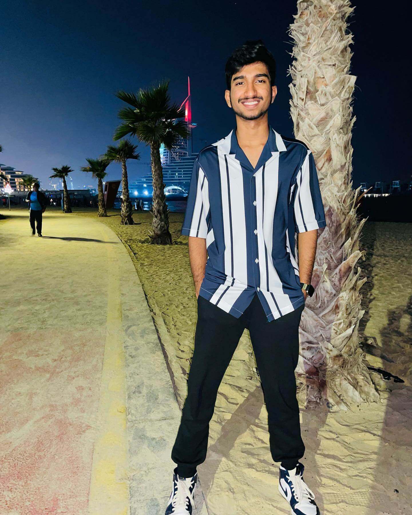 Venkatesh Menon Wiki, Biography, Age, Movies, Family, Images News Bugz